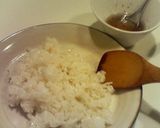 A picture of step 3 of Café-Style Salmon and Salmon Roe Rice Bowl.