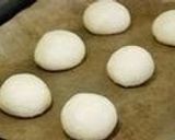 A picture of step 7 of Stick-Shaped Chocolate Chip Melon Bread.