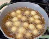 A picture of step 6 of Crispy Potato Balls.