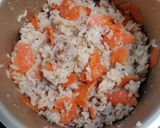 รูปขั้นตอนการทำที่ 4 ของ ข้าวหุงหมูสับทรงเครื่องโรยต้นหอมน้ำมันงา (ねぎラー油炊き込みご飯)