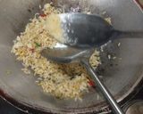 Foto langkah ke 4 dari resep Nasi goreng kampung.