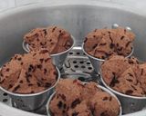Foto langkah ke 4 dari resep Bolu Kukus Mekar Cokelat.