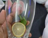 A picture of step 6 of Blue Curacoa Lemonade.