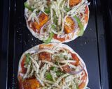 A picture of step 7 of Paneer pizza.