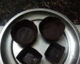 A picture of step 7 of Mango mousse with choco cup.