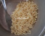 Foto langkah ke 1 dari resep 527. Omelet Mie.