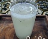 A picture of step 3 of Sun Melon Juice with Basil Seeds.