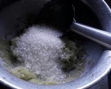 A picture of step 2 of Lauki halwa without khoya.