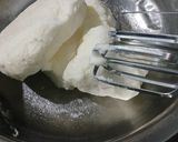 Foto langkah ke 2 dari resep Butter Cream Kokoh.