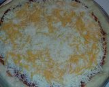 A picture of step 7 of Gourmet Stuffed Crust Pizza.