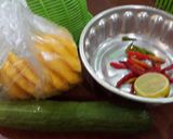 Foto langkah ke 1 dari resep Asinan Nanas Mentimun Pepaya.