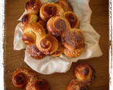 Foto del paso 5 de la receta: Bollos de Santa Lucía