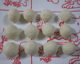 A picture of step 2 of Fluffy and Moist Rolls With Sake Lees.