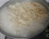 A picture of step 1 of Chilli Garlic chowmin.