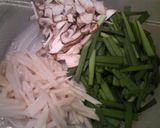 A picture of step 1 of Spring Rolls with Lots of Cellophane Noodles.