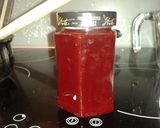 A picture of step 6 of Rhubarb and strawberry jelly.