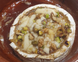 Foto del paso 3 de la receta: Queso camembert fundido con miel, pistachos y nueces