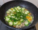 Foto langkah ke 4 dari resep Sop Oyong (Loncom).