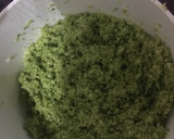 Foto del paso 2 de la receta: Chips de brócoli con salsa de tomate cherry