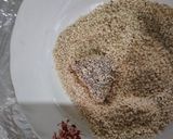 صورة لخطوة 3 من وصفة حلوى الجلجلان المعسلة