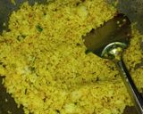 Foto langkah ke 22 dari resep Nasi goreng kunyit dan telur dadar.