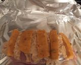 A picture of step 4 of Chicken stuffed with soy sauce and cream cheese filling.