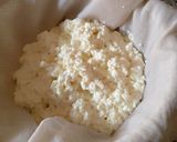 A picture of step 3 of Homemade cream cheese with powdered milk.