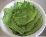 A picture of step 3 of Lettuce and Mushroom Rice Flour Crepes.