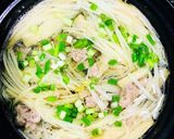 Hình bước làm 4 của món Soup nấm kim châm + giá
