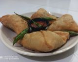A picture of step 6 of Aloo ka SAMOSA.