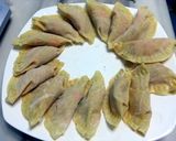 A picture of step 2 of Dumpling Noodle Soup.