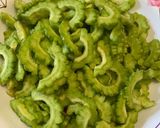 Foto langkah ke 1 dari resep Tumis Pare Tempe.