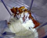 Foto langkah ke 2 dari resep Jus kurma susu.