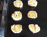 A picture of step 4 of Baked pinwheels.