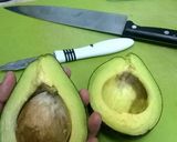A picture of step 1 of Avocado shake.