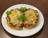 Gombás melegszendvics recept fázis 4 fotója