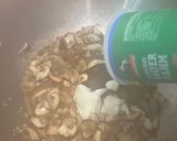Foto langkah ke 6 dari resep 45. Spaghetti Ai Funghi (Creamy Spaghetti Mushroom) in one Wok.