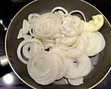 A picture of step 1 of French Onion Soup.