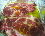Foto del paso 2 de la receta: Filetes de cabeza de lomo con hueso al horno