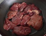 Csirkemáj sütve simán és baconben recept fázis 5 fotója