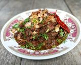 A picture of step 4 of Larb Muang / Spicy minced Beef salad.