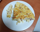 Foto del paso 3 de la receta: Tortilla de papas cocidas, bacon y queso rallado