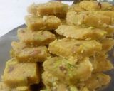 A picture of step 1 of Besan Ka Halwa.
