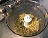 Une image de l'étape 4 de Saucisses fumées gratinées pecorino, persil et tête de moine.