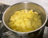 Une image de l'étape 3 de Purée de pommes de terre au beurre.
