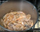 A picture of step 1 of Thai style Prawn Broth.