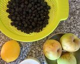 Foto del paso 1 de la receta Mermelada de manzana y moras