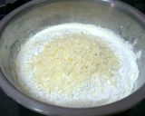 Foto del paso 2 de la receta: Cuernitos y bizcochitos "con dos ingredientes", facilísimos,  rapidísimos 