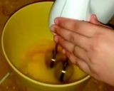 A picture of step 1 of Fresh pineapple cream cake.