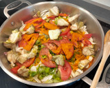 Foto del paso 5 de la receta: Pechuga y verduras a la cúrcuma